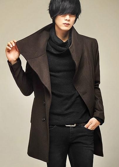 Winter explosion of men's fashion personality cultivation in the long trend of Korean all-match collar windbreaker coat male.