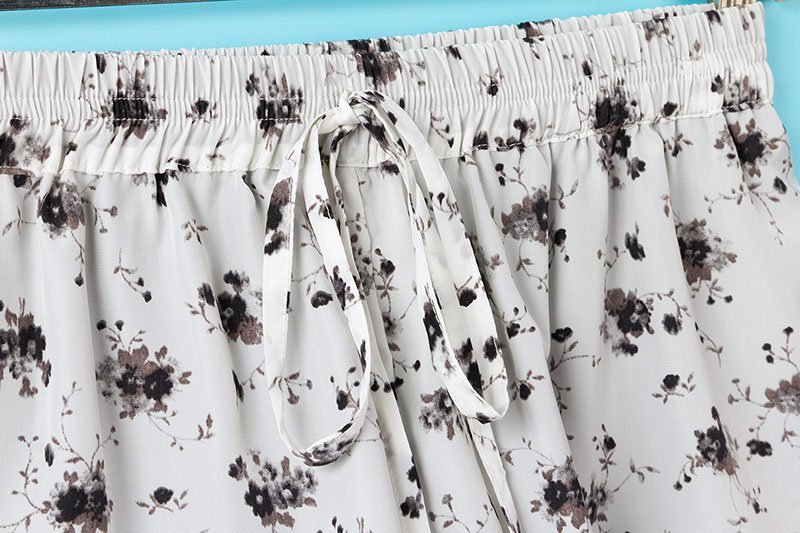 Fashion women elegant white floral print lace pocket casual drawstring Elastic Waist brand shorts