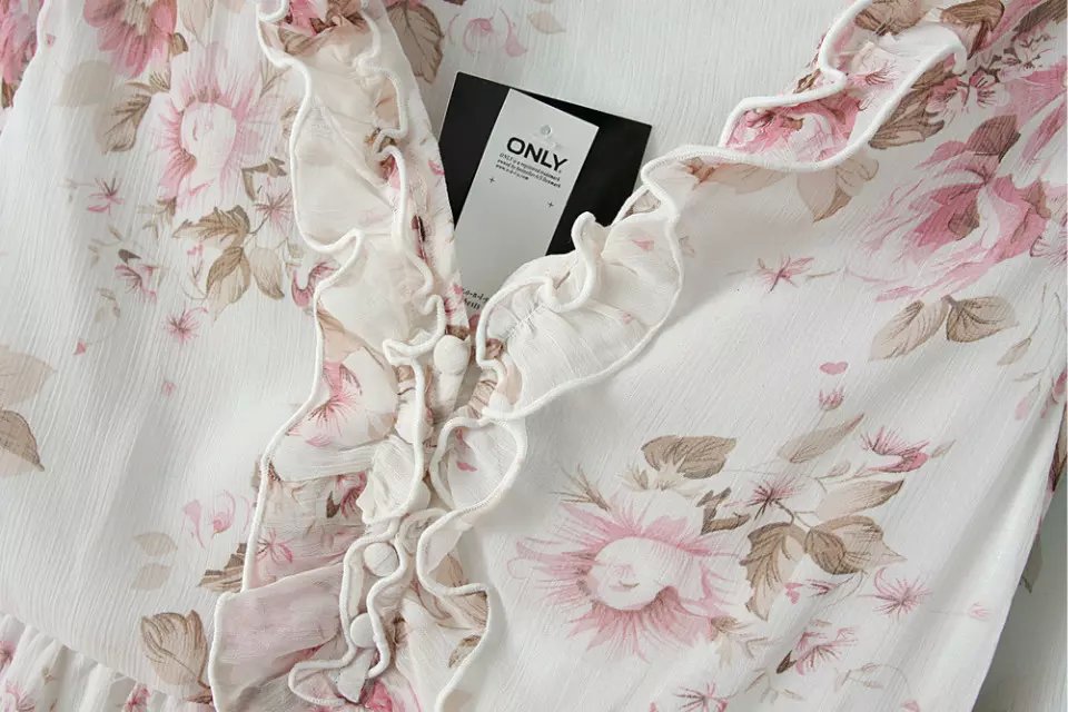 Women Spring Fashion sweet white floral print chiffon pleated mini dress Ruffles V-neck long sleeve loose causal brand