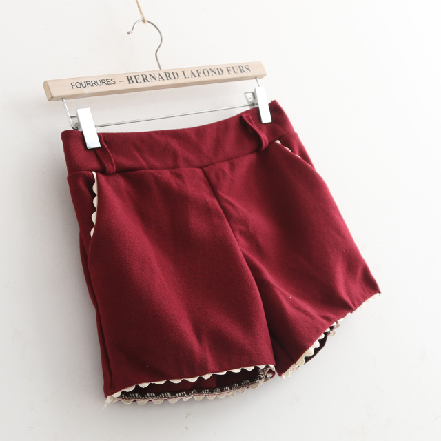 Fashion Women Elegant winter Red lace woolen shorts Elastic Waist pocket casual brand designer quality
