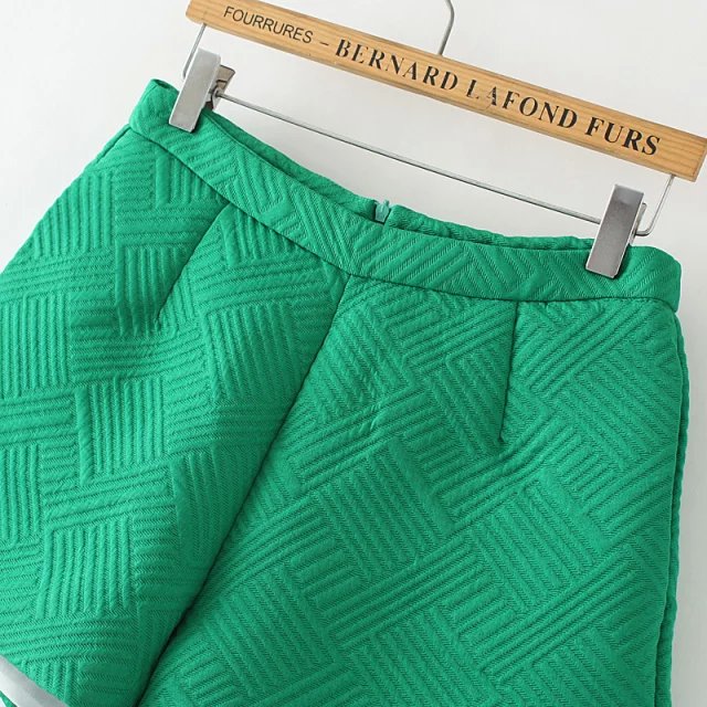 Fashion Ladies' elegant green back Zipper pocket shorts quality casual shorts