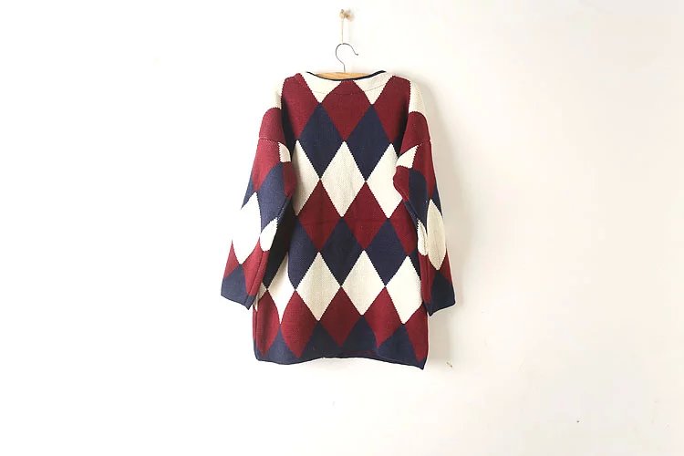 Women winter Fashion Argyle pattern V-neck batwing sleeve Knitted sweater Cardigans casual button outwear brand female