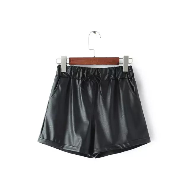 Fashion women elegant winter Black Faux leather shorts elastic waist pockets lace patchwork casual fit brand design