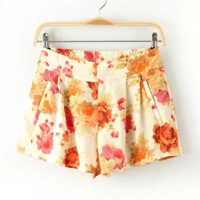 Fashion Women Elegant floral print Zipper pocket casual brand design Shorts