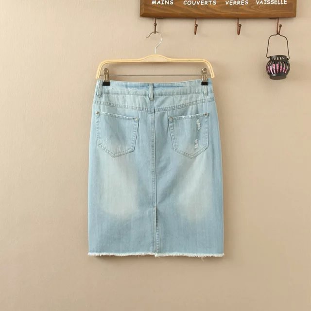 CH39 Fashion Women Denim Blue Embroidery Zipper Pocket jeans Packet Buttock Casual brand designer Skirts