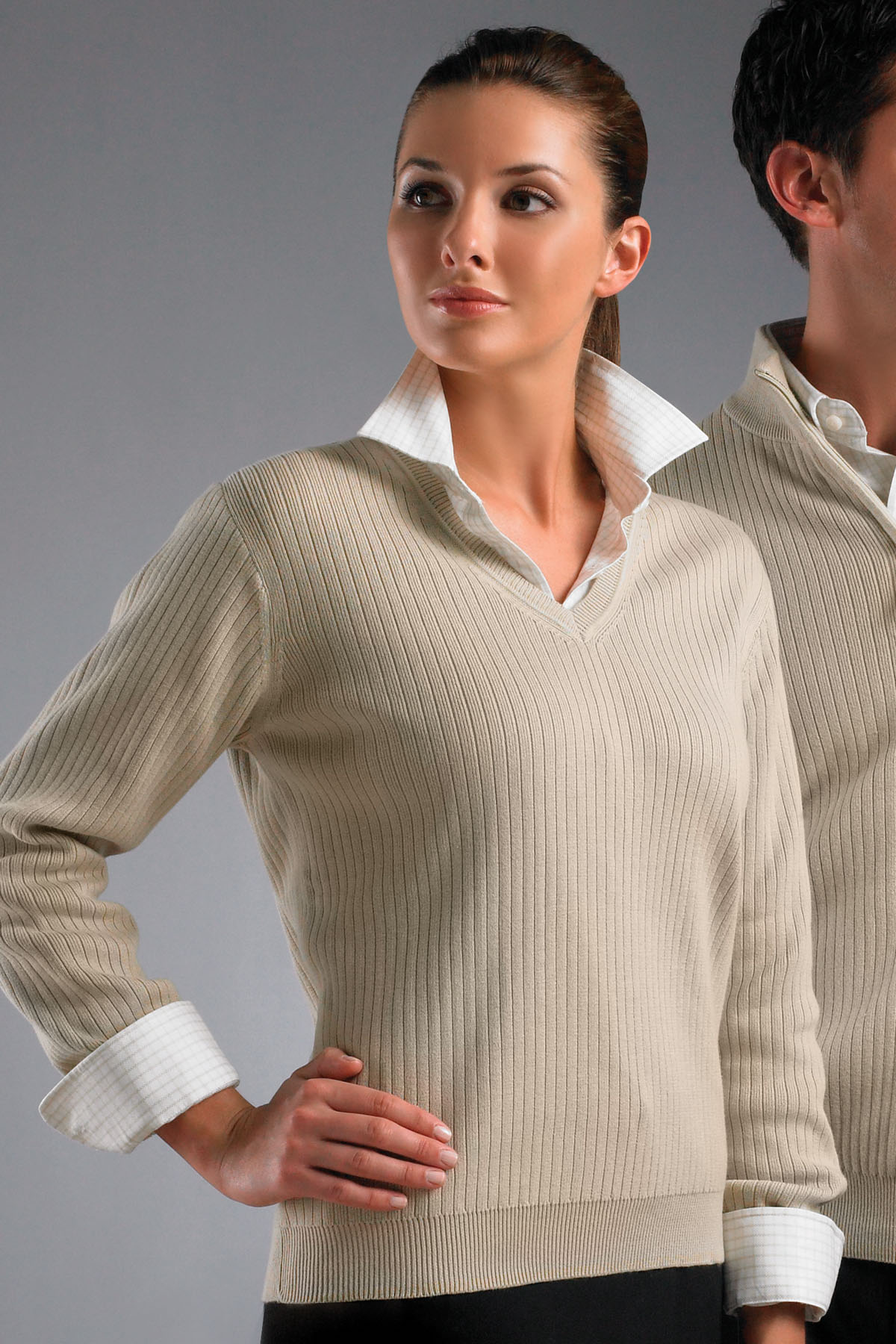 Greg Norman WNS9S420 - Women's V-Neck Drop-Needle Sweater